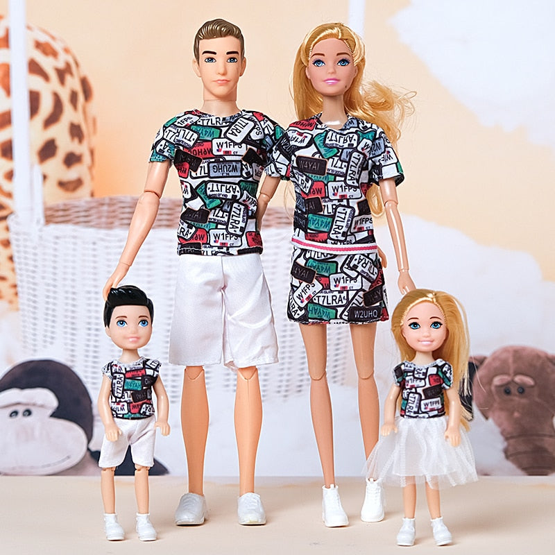 Barbie Doll Família Conjunto completo com roupas, 4 Pessoas, Mamãe